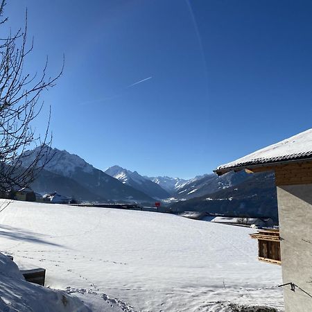 Apartment Wiesenhof - Natur & Weitblick Ueber Innsbruck - Ladestation Fuer Elektroautos المظهر الخارجي الصورة