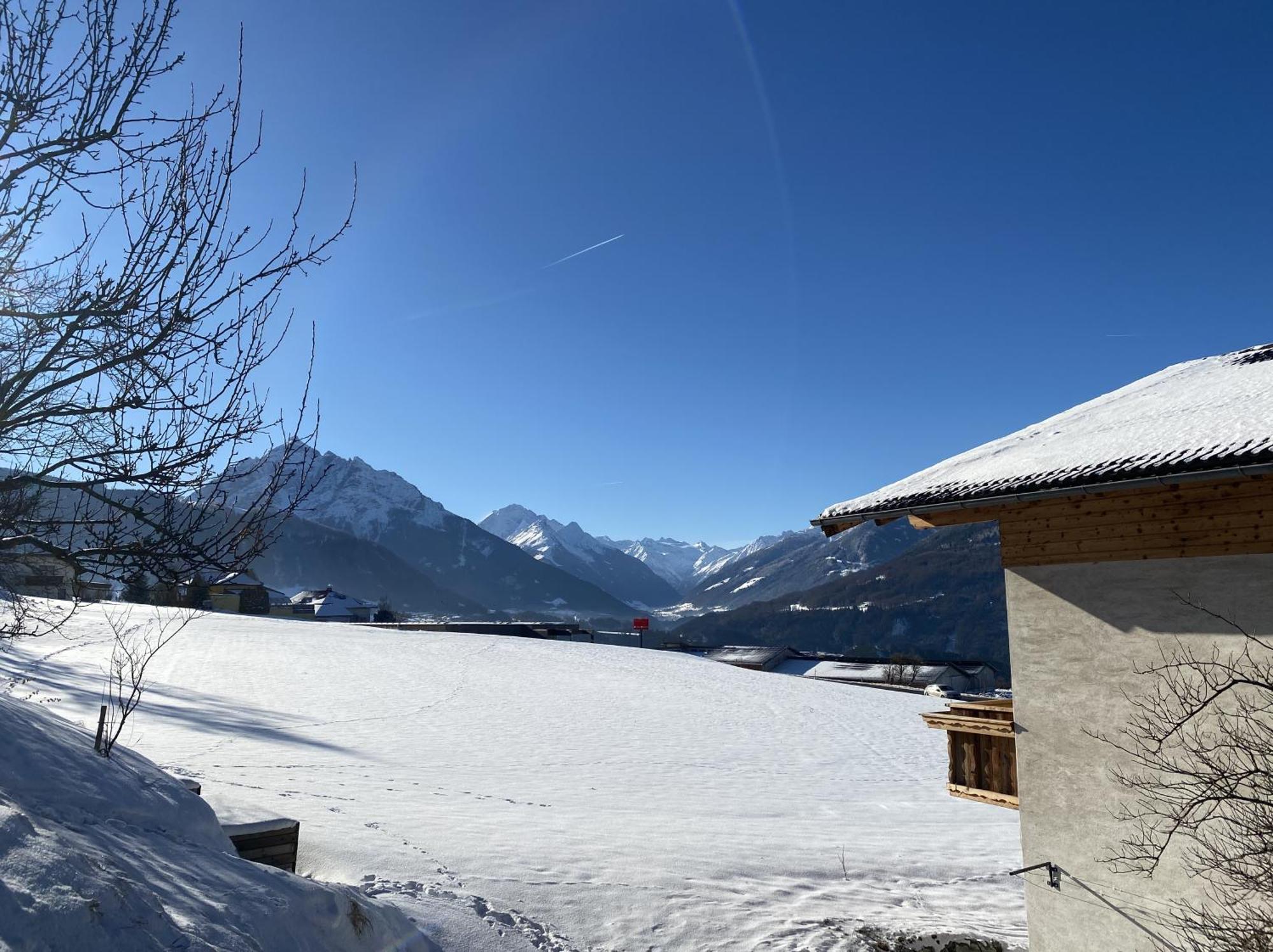 Apartment Wiesenhof - Natur & Weitblick Ueber Innsbruck - Ladestation Fuer Elektroautos المظهر الخارجي الصورة