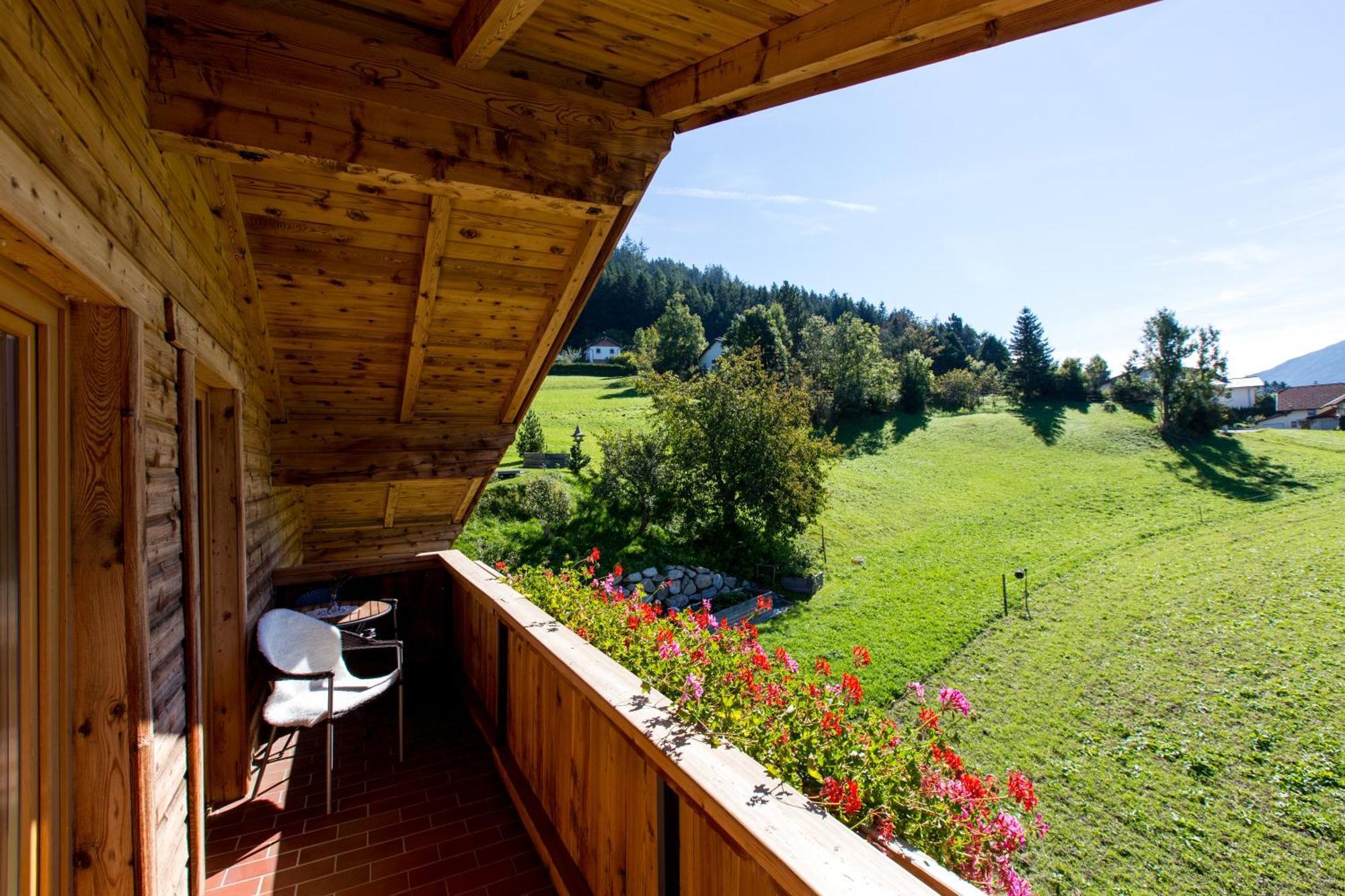 Apartment Wiesenhof - Natur & Weitblick Ueber Innsbruck - Ladestation Fuer Elektroautos المظهر الخارجي الصورة